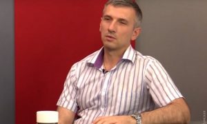 Полиция сняла госохрану с одесского активиста Михайлика