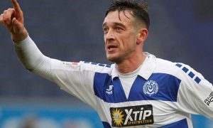 Украинский футболист играл за 600 евро и отказался от паспорта РФ