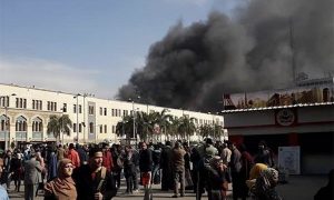 Видео: в Египте поезд на скорости влетел в платформу и взорвался