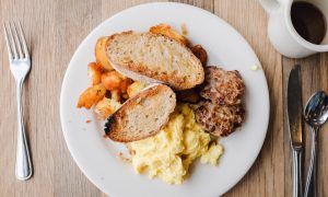 Завтрак не помогает похудеть – ученые