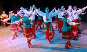 Краски, движение и этника: состоялся к концерт к 50-летию народного танцевального ансамбля «Дружба»