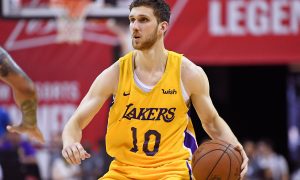 Видео: украинский баскетболист показательно дебютировал в «Детройте»