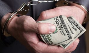 Фото: директора оборонного завода поймали на взятке