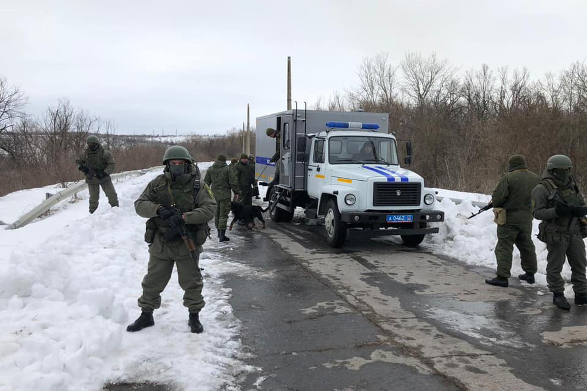 Фото: Украине передали заключенных из временно оккупированной Луганщины