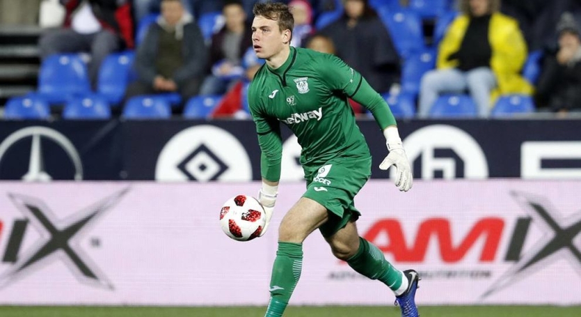 Украинский голкипер попал в символическую испанскую сборную