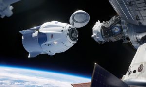Видео: космический корабль Crew Dragon успешно приводнился в Атлантике