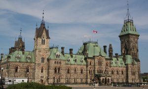 Google запретит политическую рекламу перед выборами в Канаде