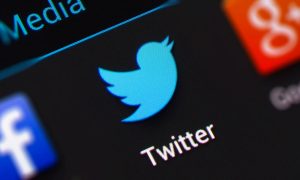 В Твиттере пранковали пользователей, чтобы они сменили год рождения