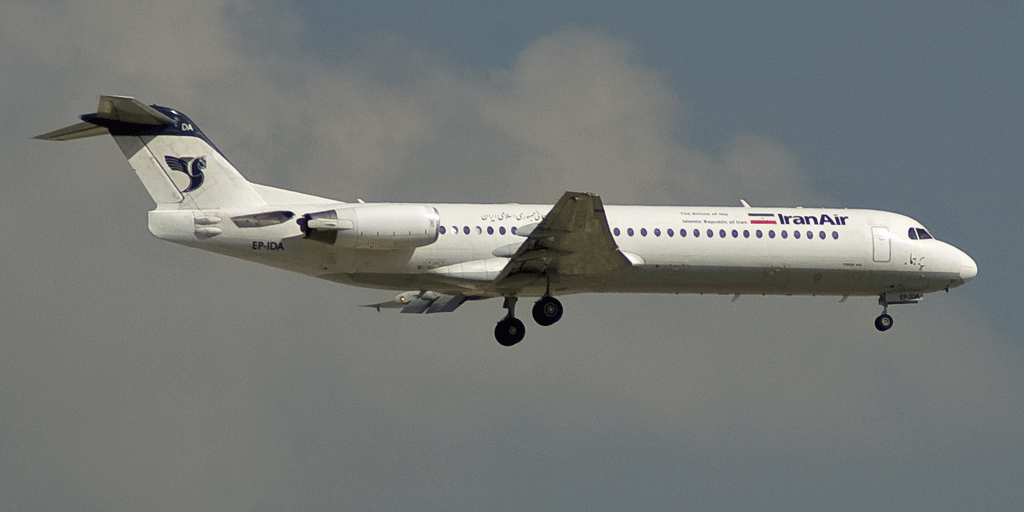 В аэропорту Тегерана при посадке загорелся пассажирский авиалайнер