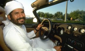 Видео: для арабского шейха создали уникальный и странный автомобиль