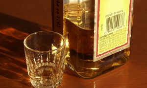 Британские ученые изобрели беспохмельный спирт