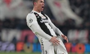 В УЕФА огласили наказание Роналду за неприличный жест на поле