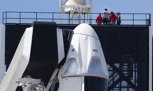 Видео: корабль Маска Crew Dragon провалил огневые испытания и взорвался