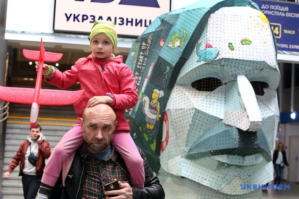 Фото: из Киева на Гогольfest в Мариуполь отправится необычный арт-поезд