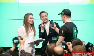 Выборы-2019: победа Зеленского в мгновениях - большой фоторепортаж из штаба нового президента