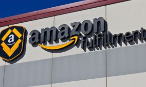 Amazon прослушивает пользователей своего сервиса – СМИ