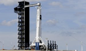 Компания Илона Маска запустила в космос Crew Dragon с астронавтами NASA