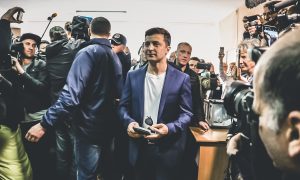 Фото: как голосовали Порошенко и Зеленский на выборах президента