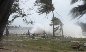 Фото, видео: из-за циклона «Фанни» в Индии эвакуировали более миллиона человек