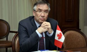 Фото: посол Канады застрял в автомобиле на Черкащине