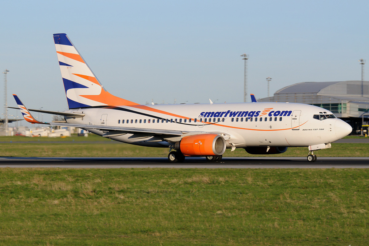 Видео: в аэропорту Праги столкнулись самолеты
