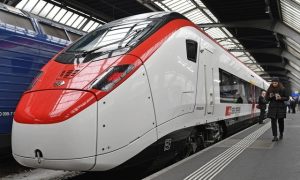 Фото: пассажиры испытали поезд для самого длинного в мире железнодорожного тоннеля