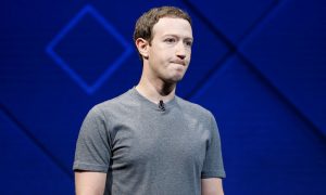 Акционеры поддержали увольнение Цукерберга с Facebook