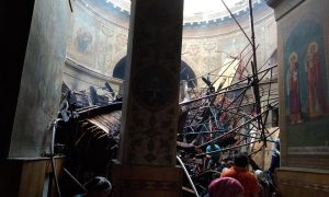 Видео: молния подожгла старинную церковь в Богуславе