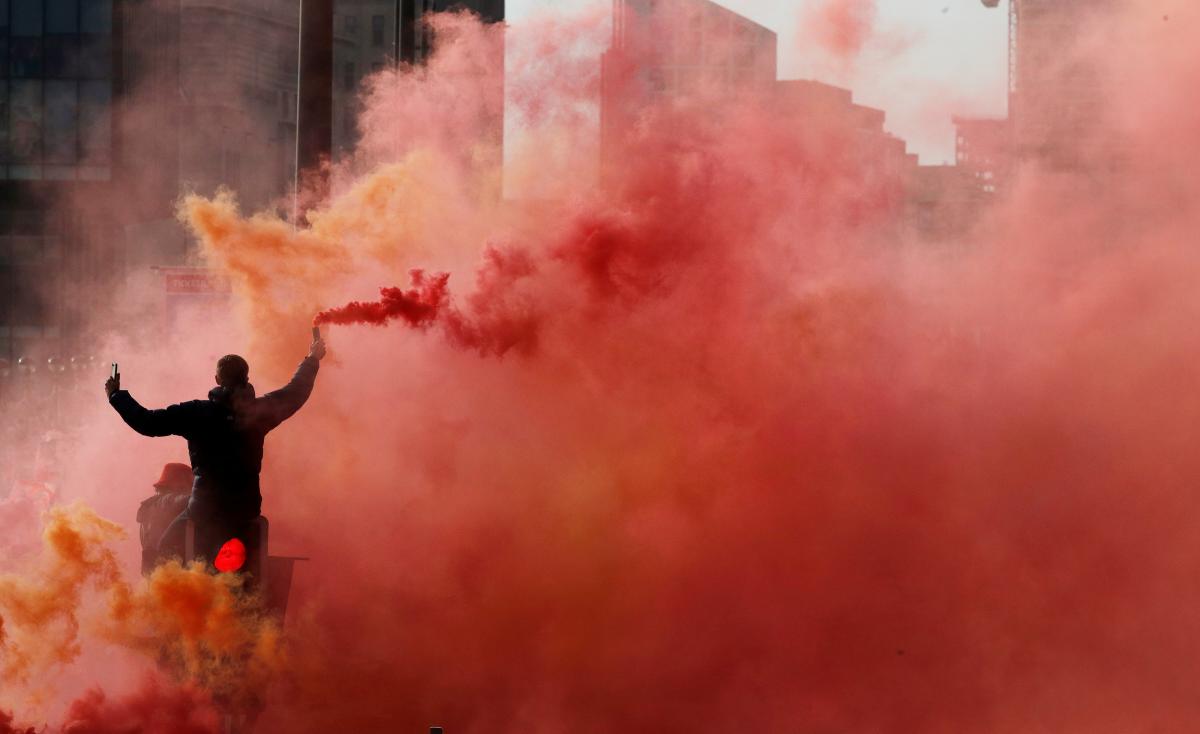 Фото, видео: в победном шествии «Ливерпуля» приняли участие 750 тысяч человек