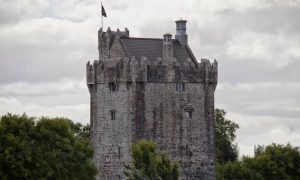 В Airbnb теперь можно арендовать замки и острова