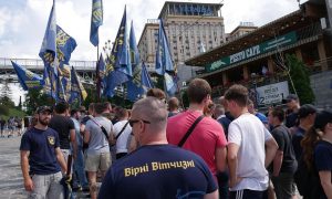 Фото: активисты «Нацкорпуса» пришли «в гости» к Зеленскому