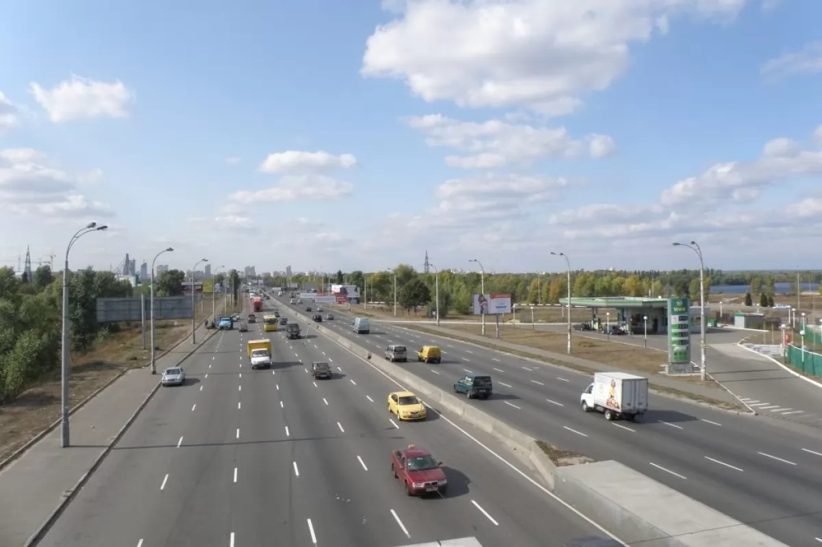 На Оболони временно закрыли остановку общественного транспорта