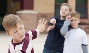 Киевский школьник выплатит 100 тысяч гривен за буллинг