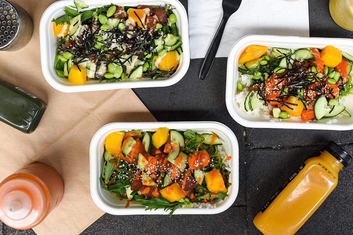 Каждый третий доставщик еды ест заказы — исследование