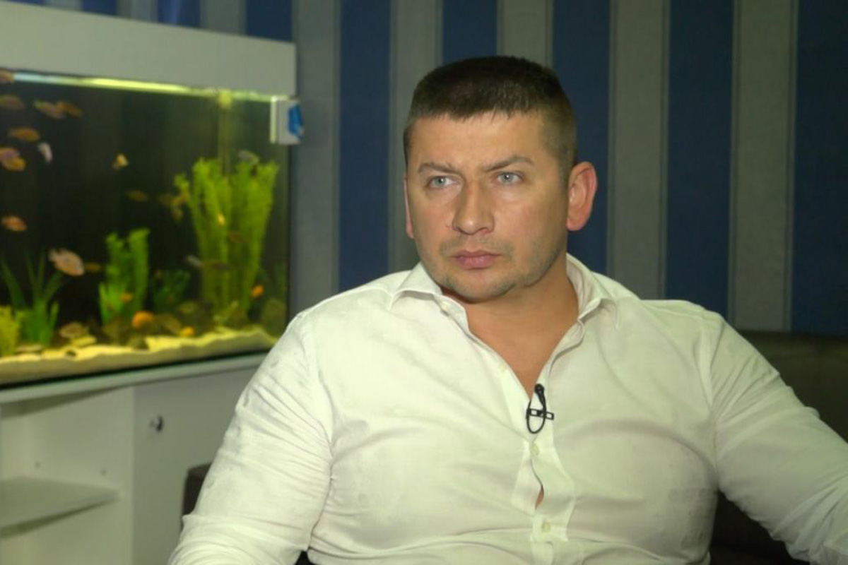 Фото: кандидата в депутаты ВР уволили за поддержку Зеленского