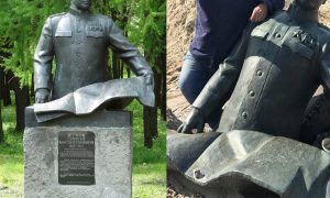 Фото: на Киевщине легально снесли памятник Жукову