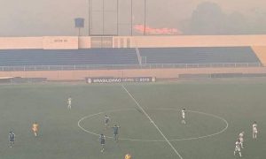 Футбольный матч в Бразилии прервали из-за лесных пожаров