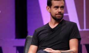 Угрозы и расизм: хакеры взломали аккаунт основателя соцсети Twitter