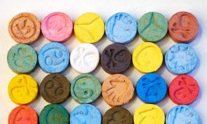 В Великобритании будут лечить от алкоголизма с помощью наркотиков