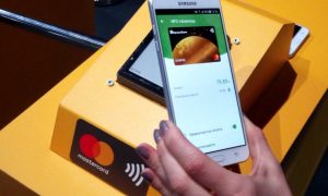 У скольких украинцев есть банковские карты