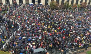 Фото, видео: в Москве снова митингует оппозиция, есть задержанные