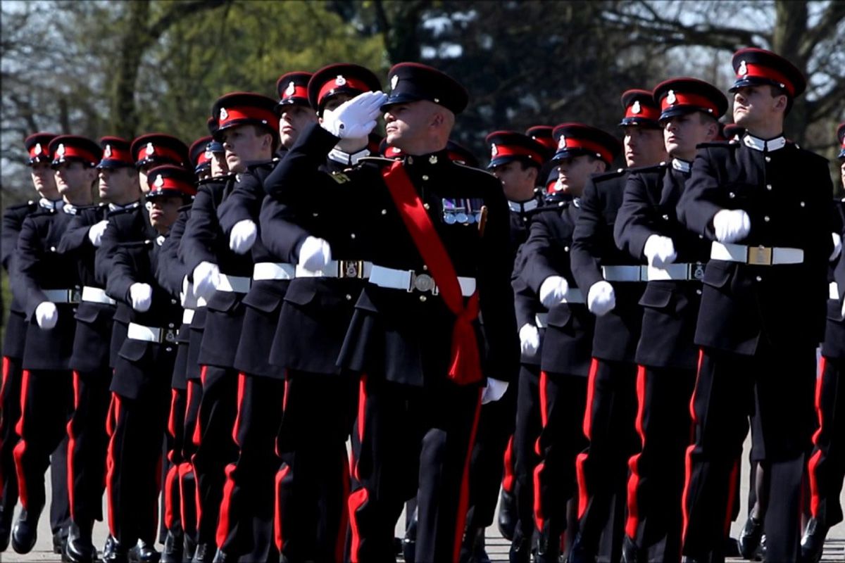 Фото: украинец стал лучшим выпускником Академии сухопутных войск Великобритании