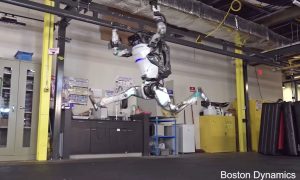 Видео: в Boston Dynamics научили робота трюкам