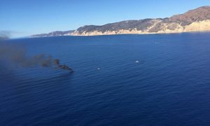 Фото: в пожаре на судне у берегов Калифорнии погибли десятки дайверов