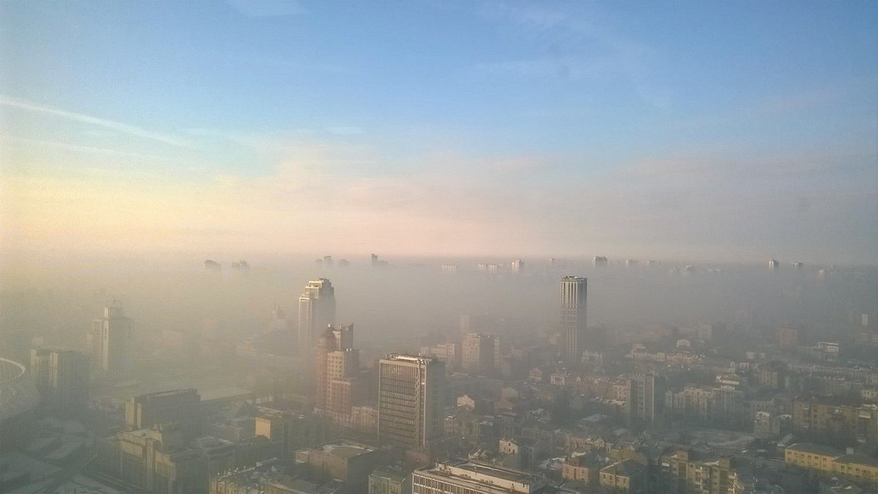 В КГГА рассказали о причине задымления в Киеве