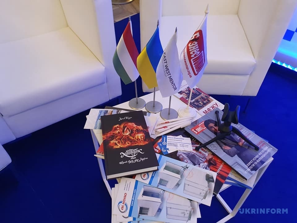У Польщі на економічному форумі вперше відкрили український павільйон
