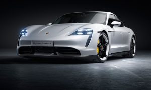 Фото: Porsche презентовал свой первый электрокар с двумя двигателями