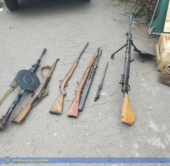 Фото: на Черниговщине мужчина незаконно продавал оружие и боеприпасы