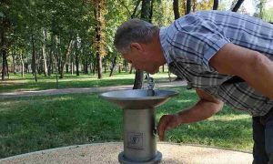 В Киеве обустроят фонтанчики с питьевой водой и сенсорными датчиками