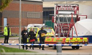 В Англии найдены мертвыми 39 человек в грузовике